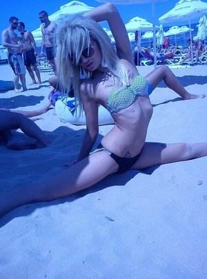 Chloe (19) from California profile image