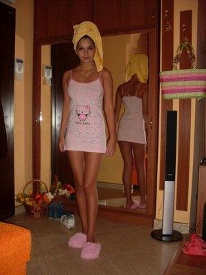 Meet Robyn (23) from New York | Explicit Casual Dating