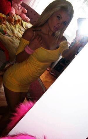 Meet Emerald (18) from Connecticut | Explicit Casual Dating