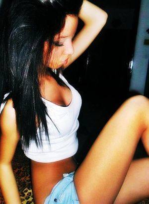 Connect with Nia (21) | North Carolina Adult Fun