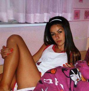 Raven, 28, profile image for Tempe, AZ dating page