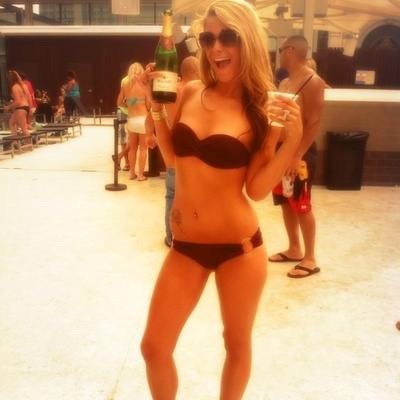 Connect with Iesha (20) | Illinois Adult Fun