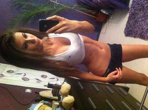 Meet Lindsay (22) from Ohio | Explicit Casual Dating