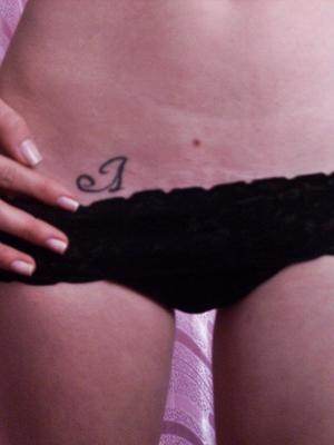 Photo of Kelly (20) from California dating profile