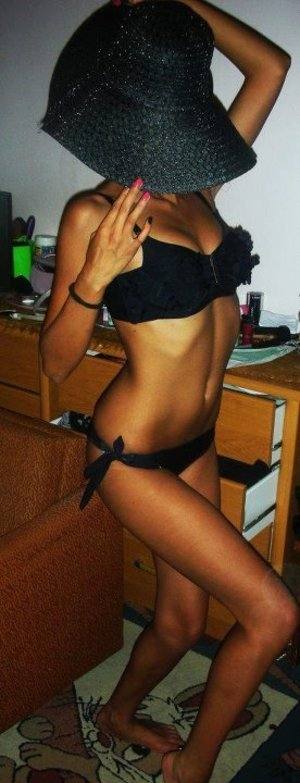 Meet Adelaide (25) from Indiana | Explicit Casual Dating