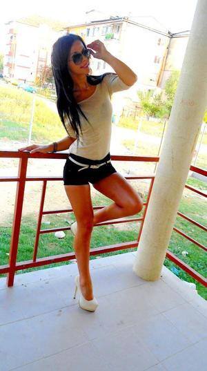 Meet Simone (19) from Colorado | Explicit Casual Dating