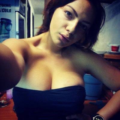 Meet Betsy (22) from Ohio | Explicit Casual Dating