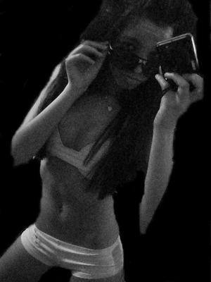 Meet Carolina (26) from California | Explicit Casual Dating