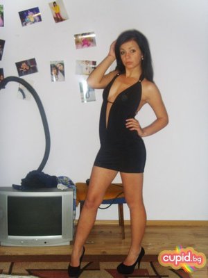 Escorts like Paulina are down to fuck you now!