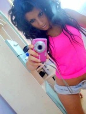 Looking for girls down to fuck? Andrea from North Carolina is your girl