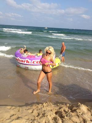 Finding a fuck buddy like Deidra from Wisconsin has never been easier