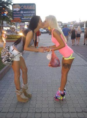 Meet local singles like Fernanda from Alberta who want to fuck tonight