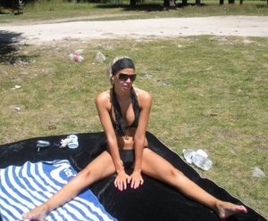 Meet local singles like Lara from Illinois who want to fuck tonight