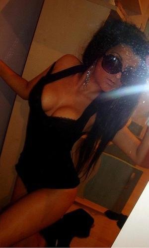 Araceli from Kansas is interested in nsa sex with a nice, young man