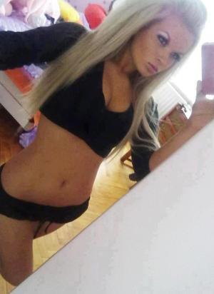 Nathalie from Minnesota is looking for adult webcam chat