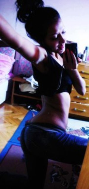 Looking for girls down to fuck? Nadine from California is your girl