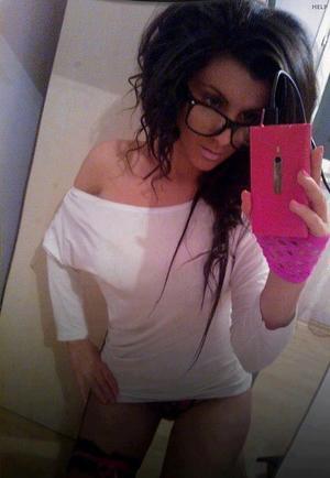Billi is a cheater looking for a guy like you!