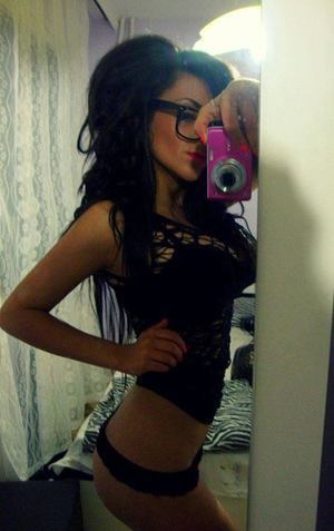 Elisa from Parker, Washington is looking for adult webcam chat
