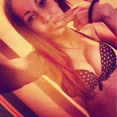 Looking for local cheaters? Take Jaylynn from Alberta home with you