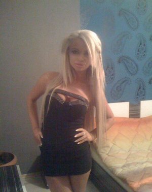 Samira is a cheater looking for a guy like you!