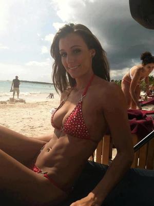 Meet local singles like Leah from Pennsylvania who want to fuck tonight