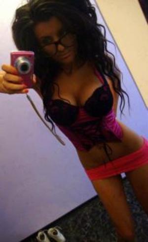 Gretta from Missouri is looking for adult webcam chat
