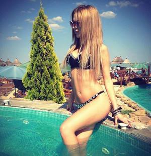 Looking for local cheaters? Take Josephine from Maryland home with you
