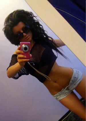 Escorts like Farrah are down to fuck you now!