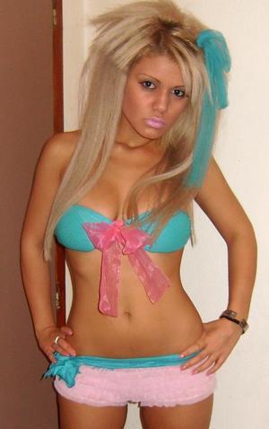 Meet local singles like Victoria from Indiana who want to fuck tonight