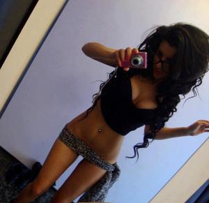 Paola from Texas is interested in nsa sex with a nice, young man
