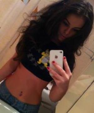 Alida from Wisconsin is looking for adult webcam chat