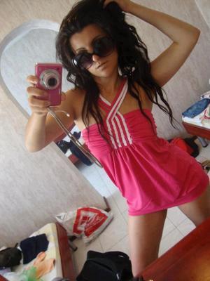 Kaylee from Ohio is looking for adult webcam chat