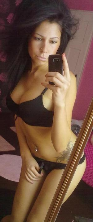 Evangelina from New York is looking for adult webcam chat