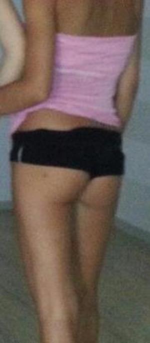 Finding a fuck buddy like Khloe from Illinois has never been easier