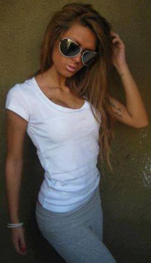 Looking for girls down to fuck? Kali from Michigan is your girl