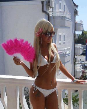 Glynda from New York is looking for adult webcam chat