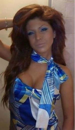 Escorts like Rylan are down to fuck you now!