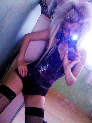 Nubia from Washington is looking for adult webcam chat