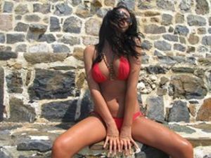 Escorts like Krystal are down to fuck you now!
