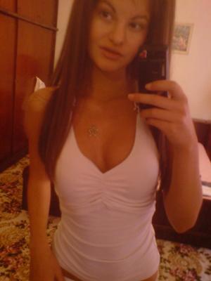 Meet local singles like Nyla from Illinois who want to fuck tonight
