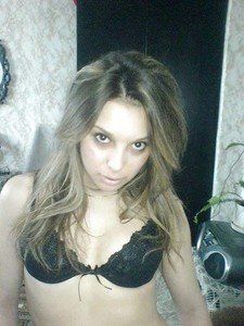 24-Year-Old Montana Girl Fabiola Craves Mature Attention